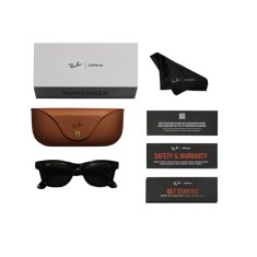 Ray-Ban Meta Wayfarer pametna očala – mat črna z zelenimi prelivnimi lečami (Transitions)