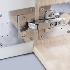 Netscroll Komplet plošč za popravilo tečajev, 2x nerjaveče plošče z vijaki za omare, vrata, predale in pohištvo, za hitro popravilo pohištva, 10×9 cm, SteelHinge