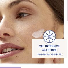 Nivea Hranilna dnevna krema za suho kožo SPF 30 Essential (hranljiva dnevna krema) 50 ml