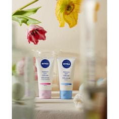 Nivea Vlažilna dnevna krema za normalno in mešano kožo SPF 15 Essential (dnevna krema) 50 ml