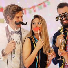 Korbi Poroka Fotobudka Rekviziti 20 kos Korbi