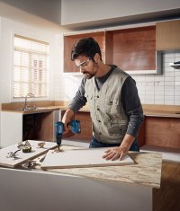 Bosch AKUMULATORSKI VRTALNIK SER. UDARNI VRTALNIK GSB 185-LI 0*AH