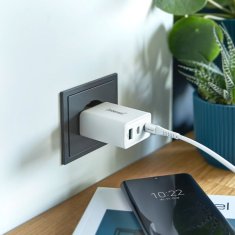 Intenso 65W GaN napajalnik s priključkom 2xUSB-C in 1xUSB-A W65ACC