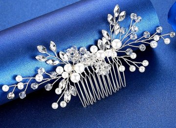 Camerazar Elegantna srebrna poročna glavnik s kristalnim cvetom in bisernim okrasjem, 18 cm x 6 cm