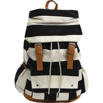 Street Nahrbtnik Round Navy Black – lahek nahrbtnik za prosti čas