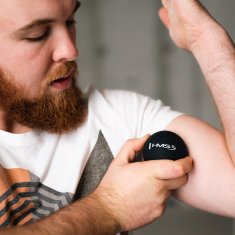 shumee BLC01 ČIERNA MASÁŽNA LOPTIČKA HMS (jednoduchá)