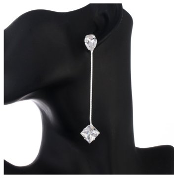 Flamenco Mystique Umjetni uhani K1630S, dolžina 9,3 cm, širina 1,5 cm, antibakterijski