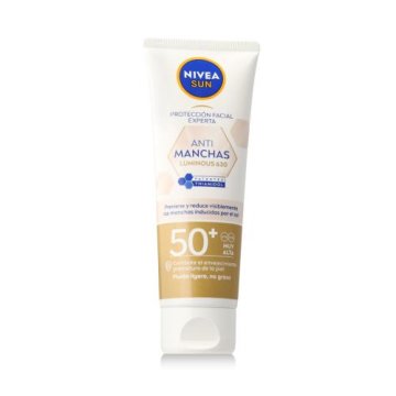 Nivea UV Face Specialist Dark Spot Control zaščita pred soncem za obraz za vse tipe kože 40 ml za ženske
