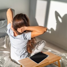UNBRANDED Dvodelni posteljni pladenj iz bambusa 