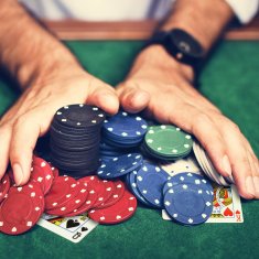 UNBRANDED Velik set za poker 
