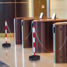 UNBRANDED Pregradni stebriček iz plastike z verigo 