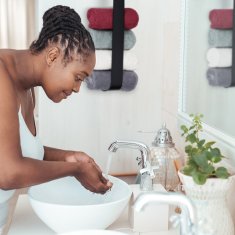 UNBRANDED Držalo za brisače iz nerjavečega jekla črne barve 