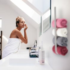 UNBRANDED Srebrno obešalo za brisače iz nerjavečega jekla 