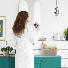 UNBRANDED Žičnata košara z lesenim ročajem 