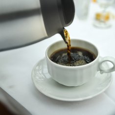UNBRANDED Vakuumski vrč iz nerjavečega jekla 1,5 litra 