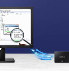 Ugreen Ploščati kotni kabel SATA 1.0-3.0 do 5 Gb/s, 0,5 m – črn
