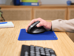 Trust Bayo II brezžična miška, ergonomična, črna