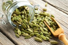 shumee Cela semena kardamoma 50 g - vrhunska začimba, aromatični kuhinjski zaklad