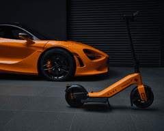 Pure Electric McLaren - rumeno oranžna