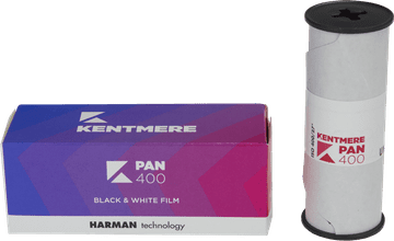 Črno-beli negativ film Kentmere 400 120 (KENTMER400120)