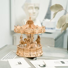 Robotime lesena 3D sestavljanka Veselo naokrog