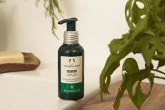 The Body Shop Edelweiss Tekoči piling za obraz 100ml