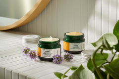 The Body Shop Intenzivno vlažilna krema za kožo Vitamin C 50 ml