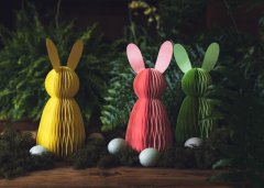 PartyDeco Papirnata dekoracija Zajček s satjem, rumena, 30 cm