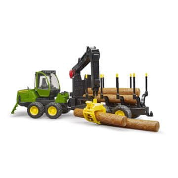 Denis Bruder Traktor John Deere 1210E za prevoz hlodovine