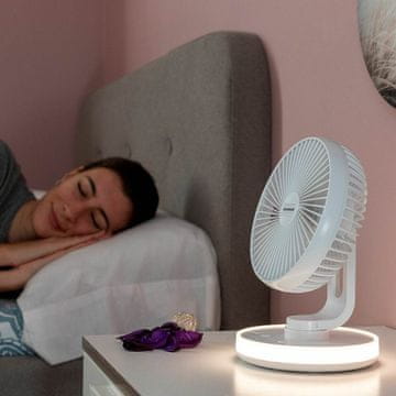 InnovaGoods Namizni ventilator za polnjenje z LED lučjo FanLed InnovaGoods Ø6,6'' 4000 mAh
