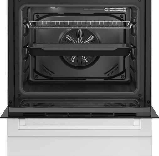 Prostorna pečica za odlične rezultate