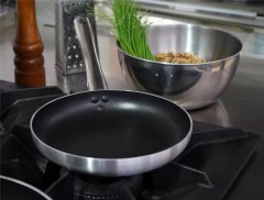 Pintinox Aluminijasta ponev / 28cm / 3mm / Non-Stick / Indukcija
