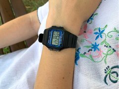 Casio Collection F-105W-1AWYEF