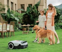 ANTHBOT GENIE 3000 pametna robotska kosilnica, do 3600m2, RTK GPS + AI 3D Vision, IPX6