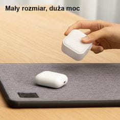 UNIQ 66W UNIQ GaN USB-C stenski polnilnik bele barve