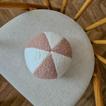 Vzglavnik SOFT LOOP | bela in roza majhna kroglica