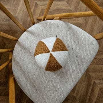 Vzglavnik SOFT LOOP | bela in karamelna majhna kroglica