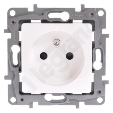 shumee Vtičnica 2P+Z 16A z zaklopom bela Niloe