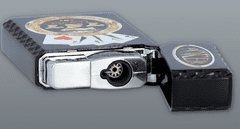 shumee Eleganten darilni komplet: bencinski vžigalnik in dodatki za igre