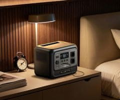BLUETTI PREMIUM 100 V2 prenosna polnilna postaja, 1800W moč, 1024Wh baterija, BMS sistem, črna
