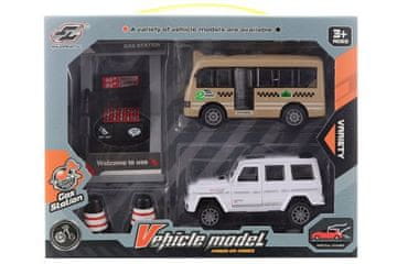 Sklop avtomobilov in bencina na baterije