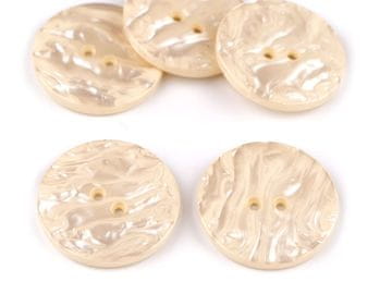 Biserni gumb velikosti 60" - kremast svetel biser (5 kosov)