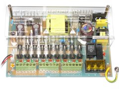 XtendLan napajalnik 12-14V DC, nastavljiv, 9 priključkov, skupaj 5A, 60/90W, z varovalkami, ohišje