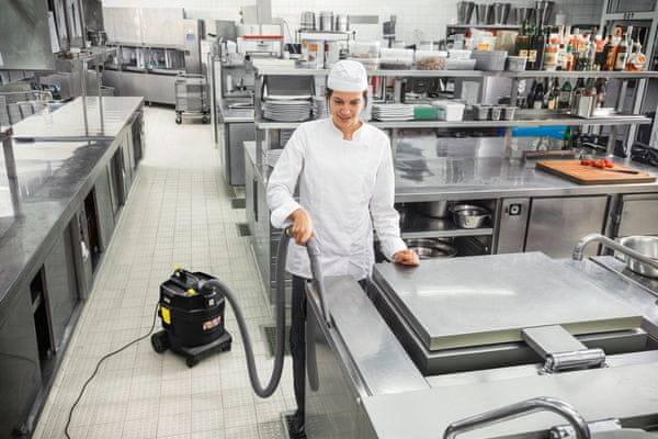 Priključek cevi v glavi