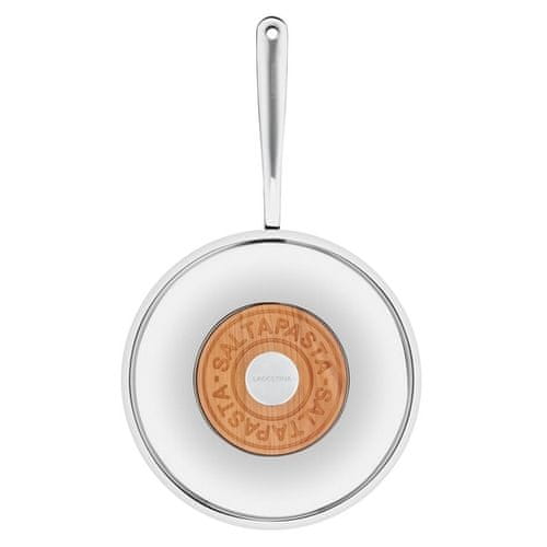 Detajl pokrova s češnjevim lesom