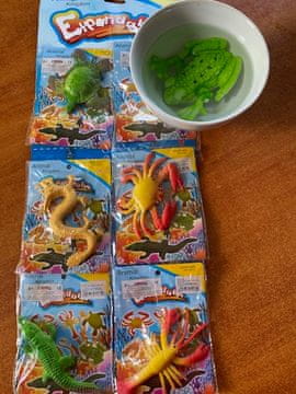 shumee 6 kosov rastočih gumijastih živalic Z2800