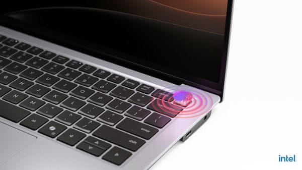 14-palčni 2.8K OLED zaslon