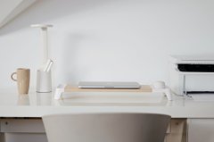 ActiveJet Aktivna LED namizna svetilka Activejet AJE-FUTURE Bela