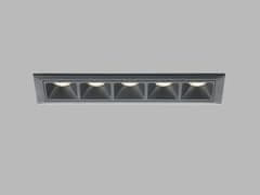 LED2 Vgradna stropna svetilka LED2 (2250933) LINEAR 5, B recessed black