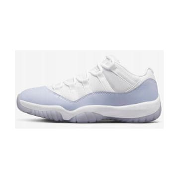 Nike Čevlji košarkaška obutev svetlo modra Jordan 11 Retro Low